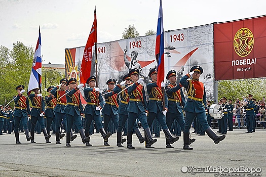 Легендарная техника и Герои России. Верхняя Пышма отмечает День Победы