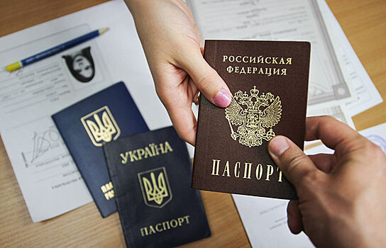 Песков: двойное гражданство жителей Донбасса не создаст в будущем правовых помех