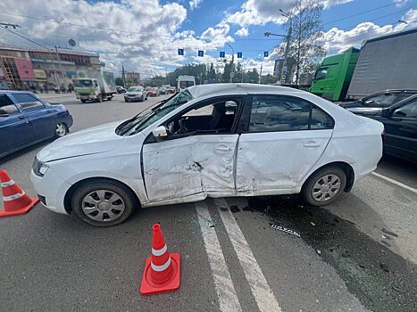 Пенсионер пострадал в аварии около ТЦ «Мой Порт» в Ижевске