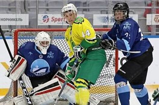 Поморский «Ледокол» получил «серебро» Ночной хоккейной лиги