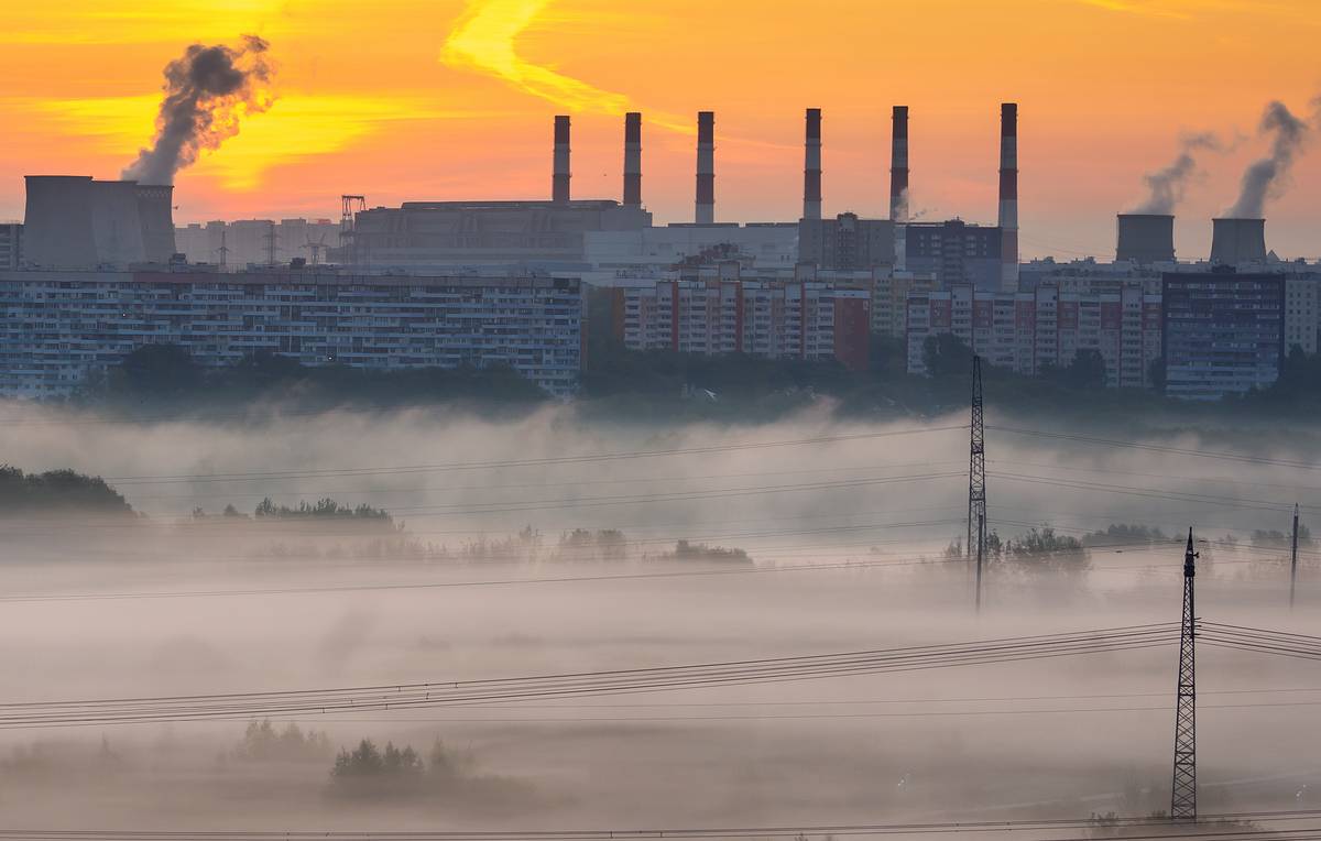 Столицу накрыл сибирский морозный туман