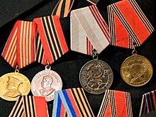 Радистка Победы. Валентина Баранова в 100 лет танцует вальс, играет на фортепиано и крутит педали велотренажера
