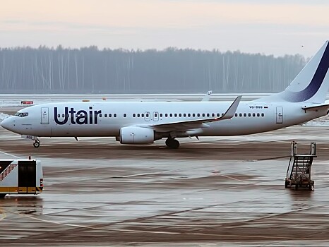 Самолет Utair дважды сел в Москве