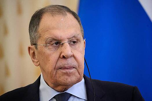 Лавров поговорил по телефону с главой МИД Венгрии