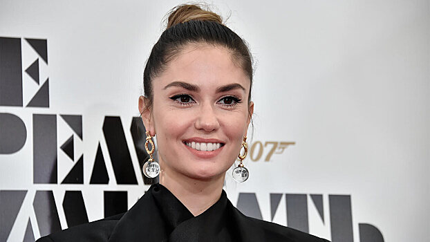 Агата Муцениеце разозлилась на хейтеров из-за Прилучного