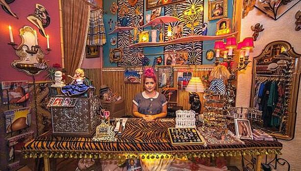 Канадский фотограф Владимир Антаки изучает таинственную жизнь владельцев магазинов