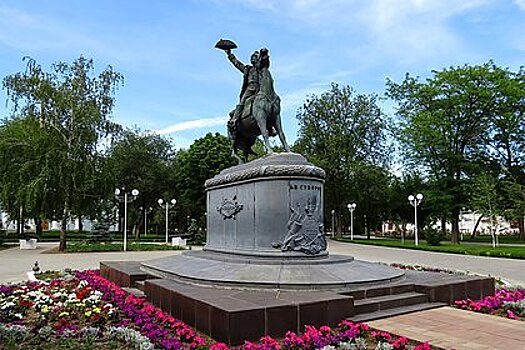 В Одессе демонтируют памятник русскому полководцу Суворову