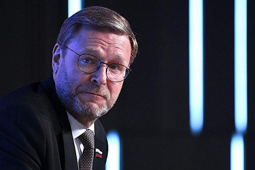 Косачев: Намеками о диалоге с Москвой Макрон хочет вызвать нервозность США