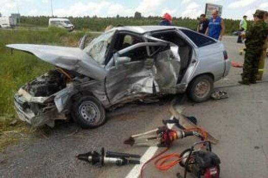 Семь человек пострадали в автоаварии под Усть-Катавом