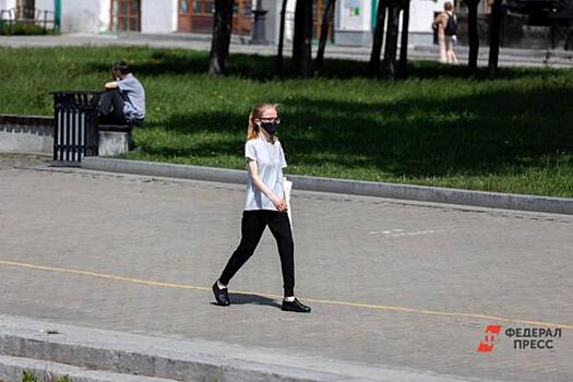 Челябинцев просят носить маски в общественных местах