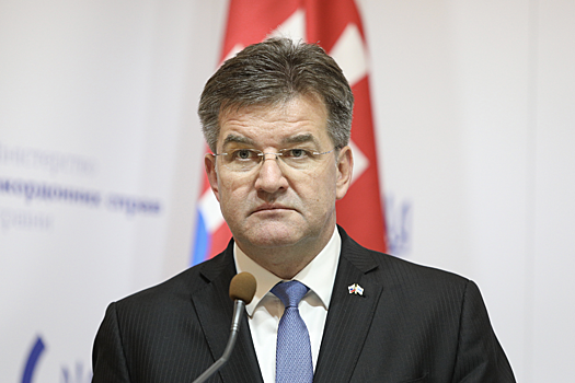 СМИ: экс-глава МИД Словакии писал о «красивых девушках» из Молдавии Эпштейну