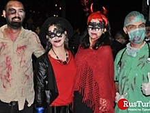 На улицы туристической Антальи вышли "ведьмы" (видео)