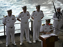 Адмирал назвал столкновения причину и сухогруза США