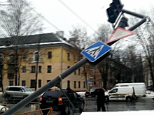 На Пятерке рухнул светофор: движение было затруднено