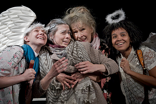 Премьера спектакля «Старушки» состоялась в Московском театре «Эрмитаж»