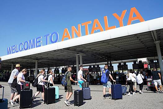 «90 долларов это не стоит». Блогерша описала бизнес-зал аэропорта Турции