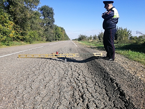 Автоинспекторы измерили выбоины на выселковских дорогах