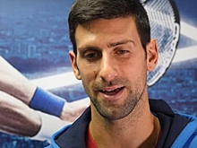 Месть австралийских "ваксеров" Джоковичу: первой ракетке мира запретили въезд в страну на три года, или пока не поступит "правильно"