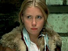 «Настоящая русская красота»: как сейчас выглядит и живет Яна Шивкова, сыгравшая Катю в фильме «Бумер»