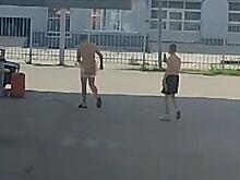 В Рязани на заправке заметили шествие голого мужчина