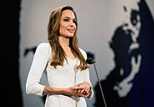 Анджелина Джоли: «Многие женщины сталкиваются с реальной угрозой только потому, что хотят быть услышанными»