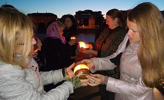 На Крымской набережной зажгут свечи по случаю Дня памяти и скорби