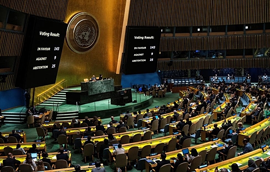Генассамблея рекомендовала Совбезу ООН рассмотреть членство Палестины