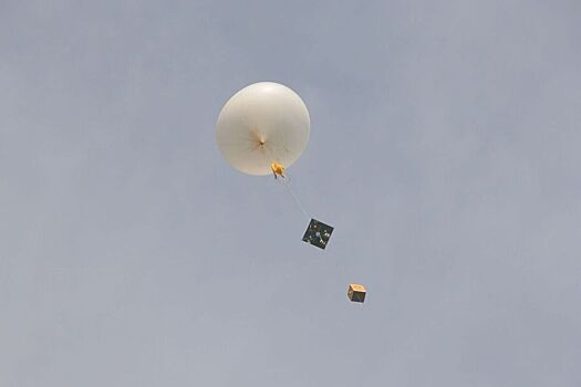 Литва закрыла границу с Беларусью из-за нашествия "шаров-шпионов"