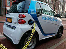 Водители Ленобласти начали получать номера с новым кодом региона