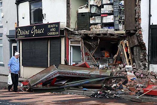 В Великобритании лихач разнес дом