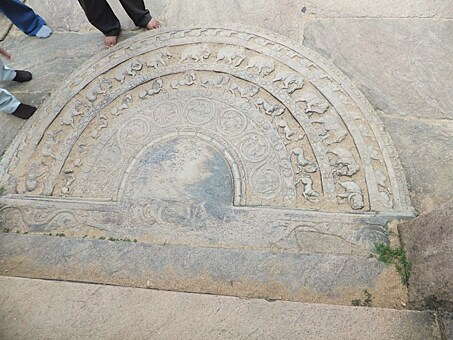 Заглавное изображение Полоннарува