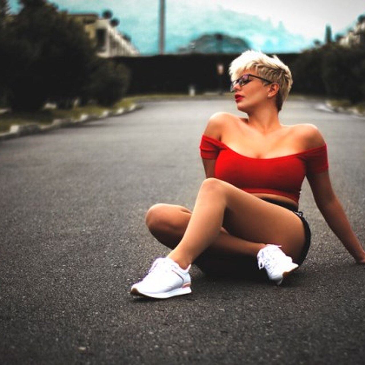 Интернеттегі порно фильмде тұншықтырылған