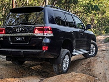 Toyota возобновила выпуск запчастей для Land Cruiser 40