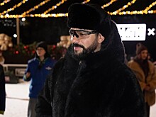 «Я плохо катаюсь»: Тимати показал пируэты на льду и раскрыл планы на Новый год