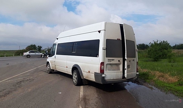 В ДТП под Волгоградом пострадала женщина