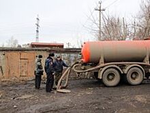 В Красноярске машины сливают жидкие бытовые отходы в канализацию