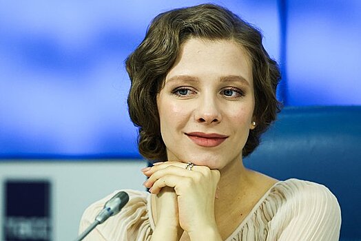 Елизавета Арзамасова пришла на теннисный турнир с сыном и мужем