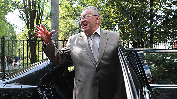 «Майбах» Жириновского дважды попал в ДТП с начала осени