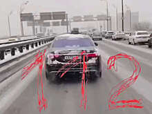 112: водитель иномарки не пропускал машину скорой помощи на шоссе в Москве