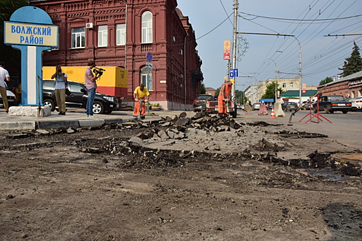 Депутат о ремонте городских дорог: "Каждую яму нужно "пробивать" с применением нецензурных выражений"