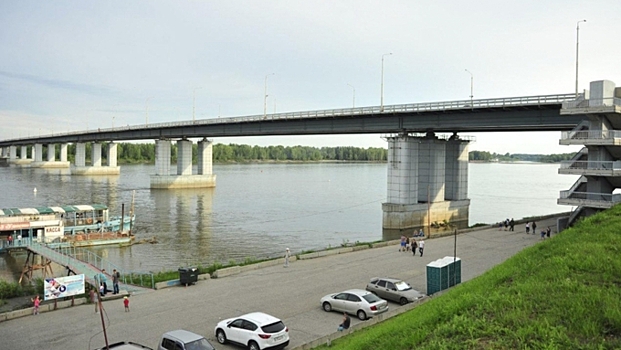 «Новый» мост в Барнауле планируется покрасить за 200 млн рублей