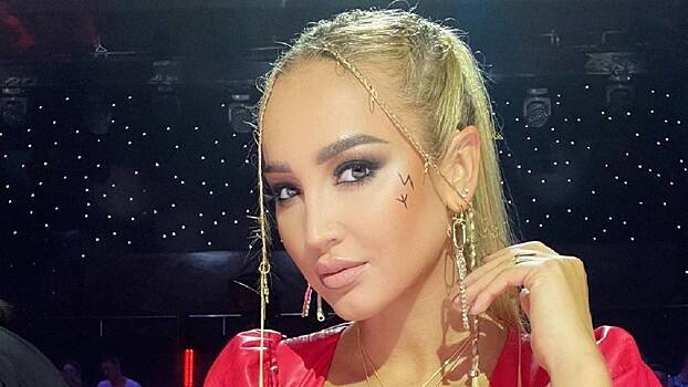 "Дно днищенское": Бузова оскорбила танцующую девушку