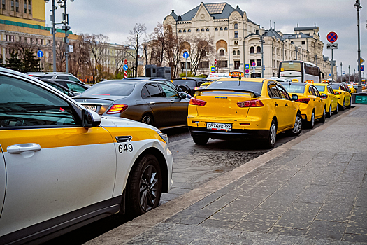 Службы такси могут обязать делиться данными с ФСБ