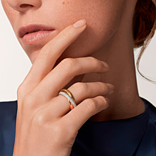 Cartier представил новые кольца Trinity по случаю 100-летия линейки