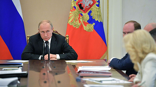 Обманутые дольщики: Путин призвал избавиться от позора