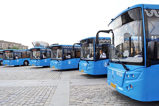 Московский автобус отмечает день рождения