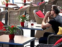 ГД приняла в первом чтении законопроект о продаже алкоголя на летних верандах