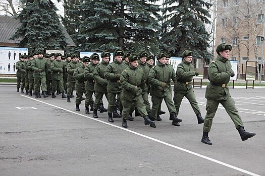 Учителя из Рязани по ошибке призвали в армию