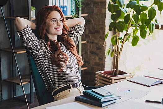 Людям по всему миру разрешают работать меньше. Стоит ли ждать сокращения рабочей недели в России?