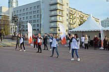 В Екатеринбурге в ходе акции в поддержку онкобольных анкетирование на выявление ранних признаков болезни прошли 60 человек